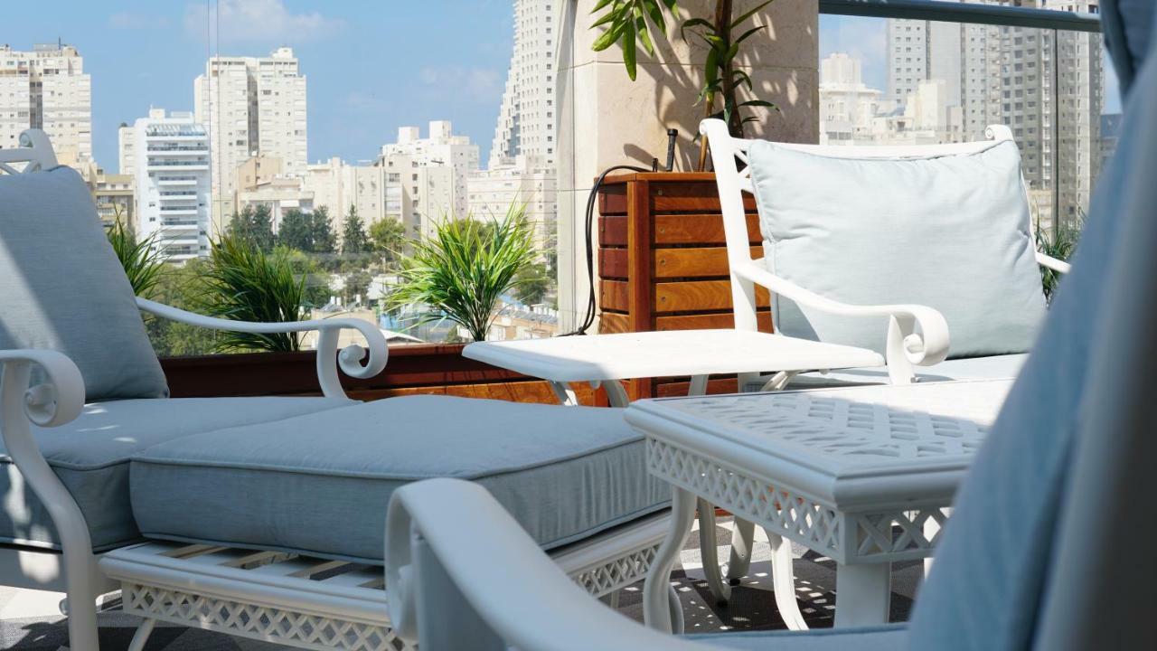 Luxury Rooftop Apartment In Νετάνια Εξωτερικό φωτογραφία