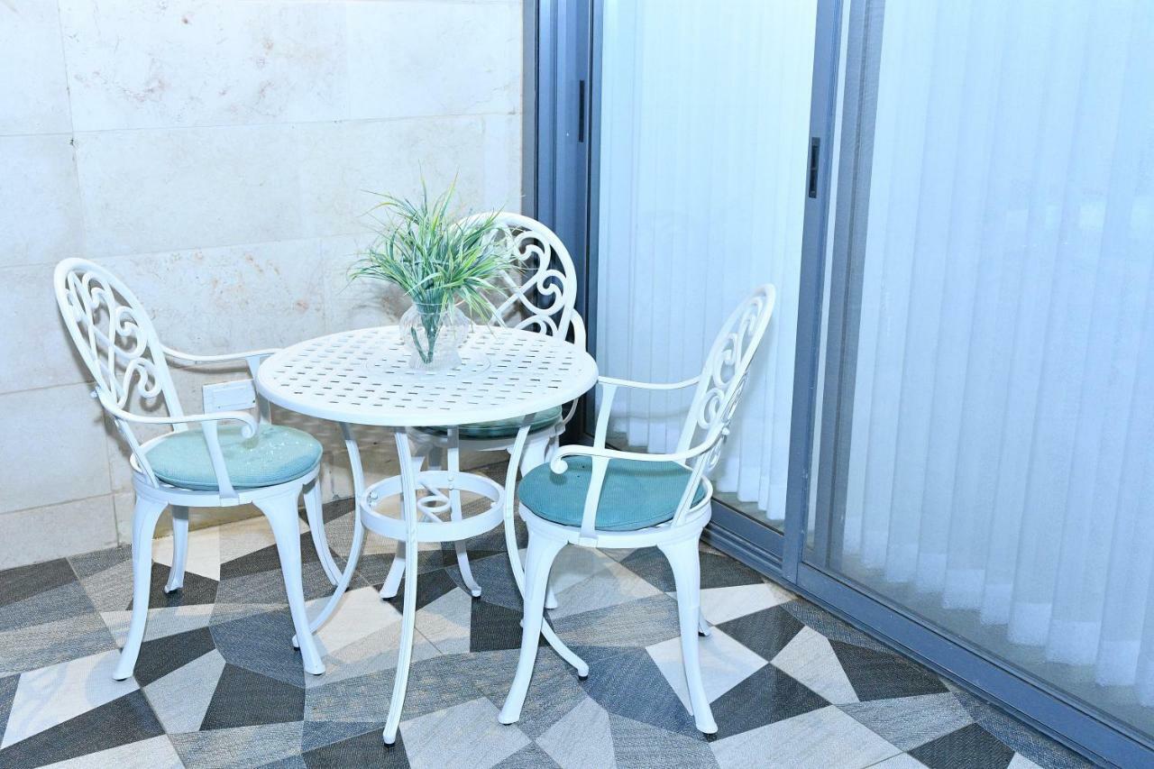 Luxury Rooftop Apartment In Νετάνια Εξωτερικό φωτογραφία